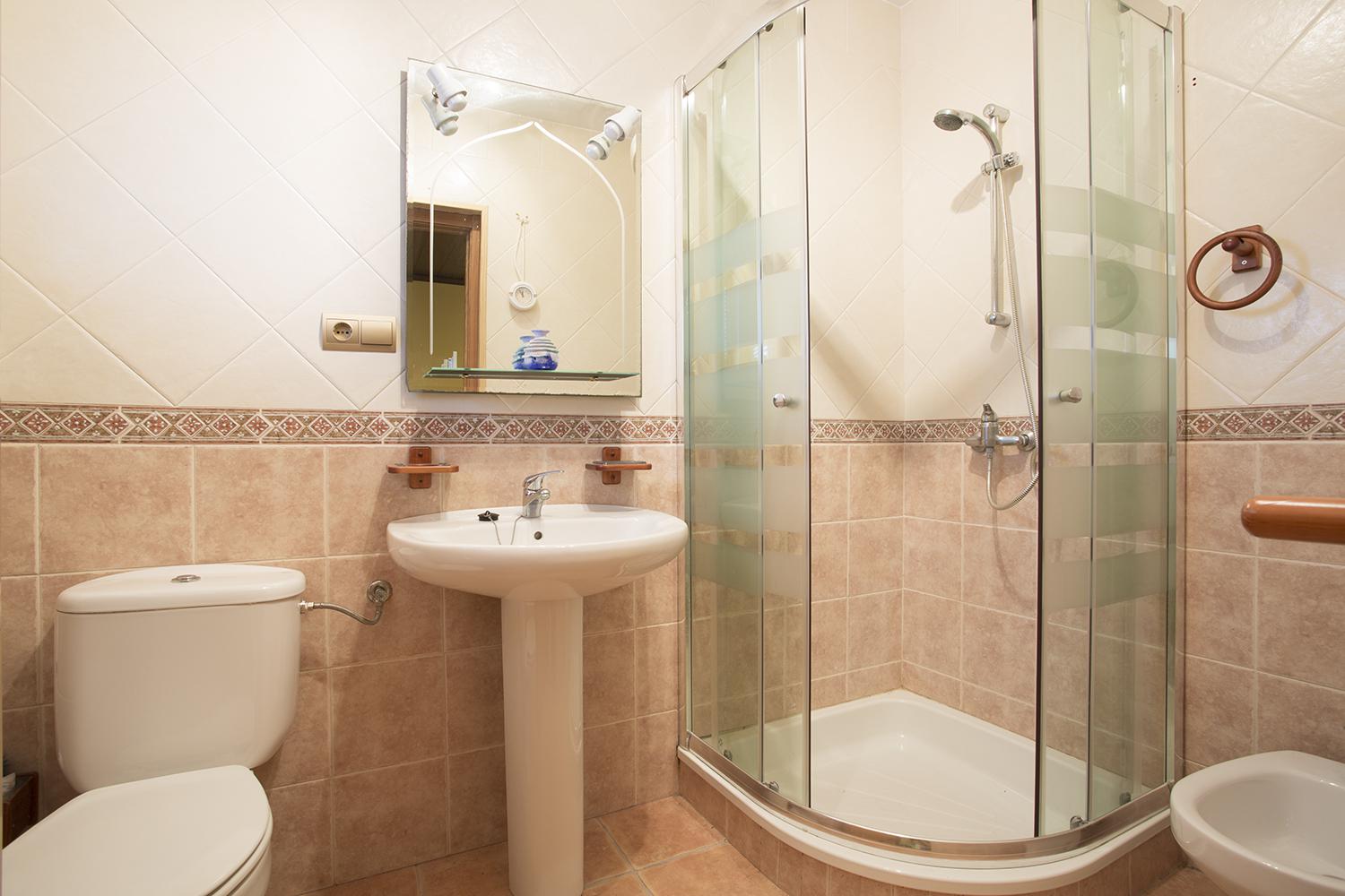 Imagen 8 Casa en venta en Alamedilla / Cerca de la Parroquia de la Anunciación