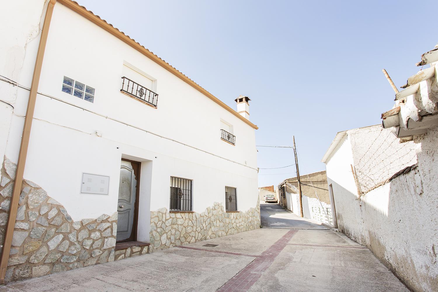 Imagen 25 Casa en venta en Alamedilla / Cerca de la Parroquia de la Anunciación