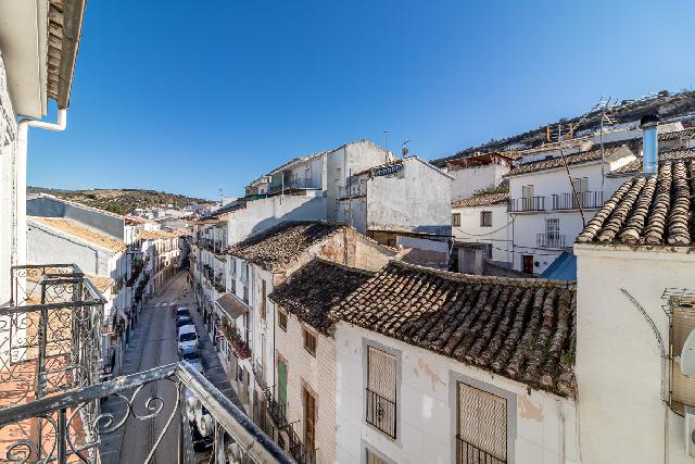 Imagen 10 Inmueble 256187 - Piso en venta en Montefrío / Al lado del Ayuntamiento