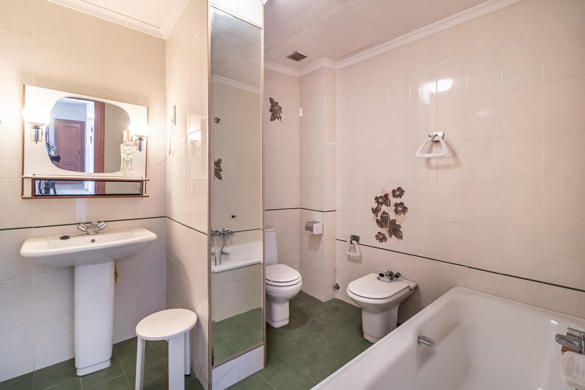 Imagen 21 Piso en venta en Montefrío / Al lado del Ayuntamiento