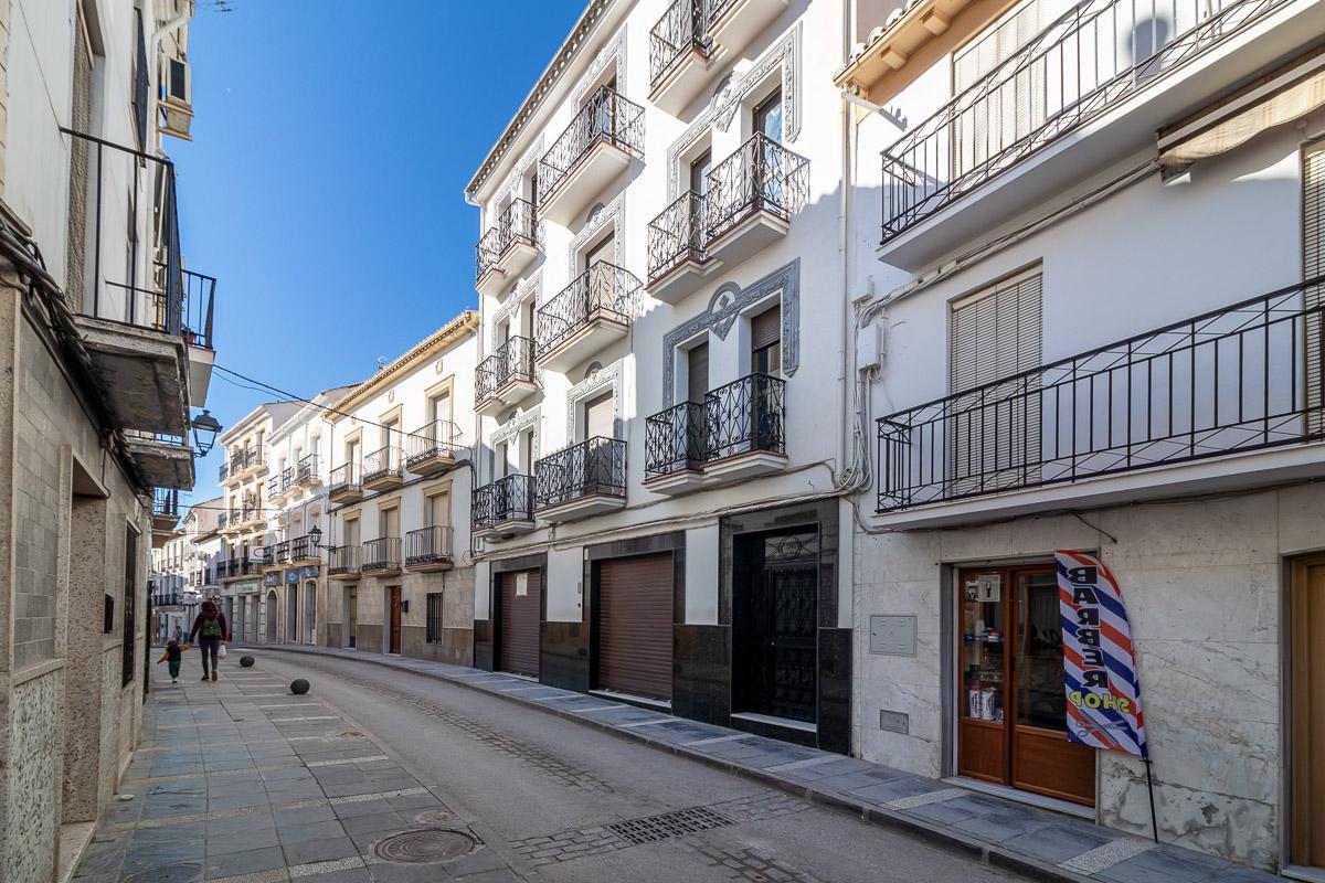 Imagen 24 Piso en venta en Montefrío / Al lado del Ayuntamiento
