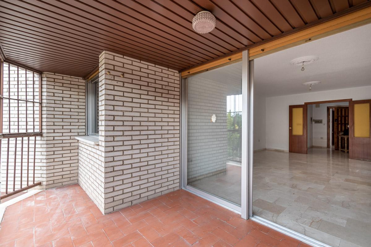 Imagen 1 Planta Baja en venta en Pinos Puente / Frente Cruz de Granada