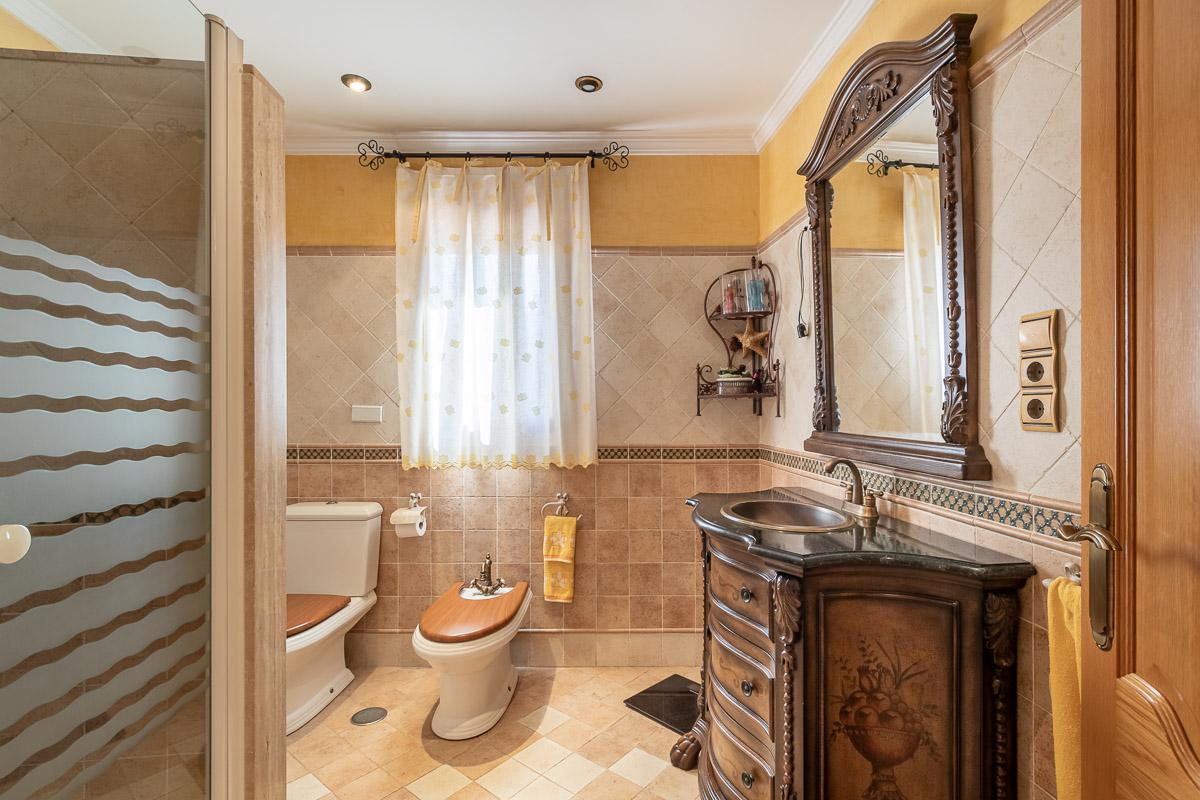 Imagen 8 Casa Adosada en venta en Atarfe / Instituto Iliberis