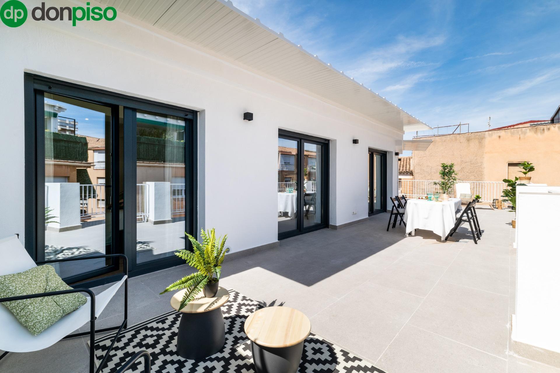 Imagen 1 Ático en venta en Granada / Junto a Avda. Constitución