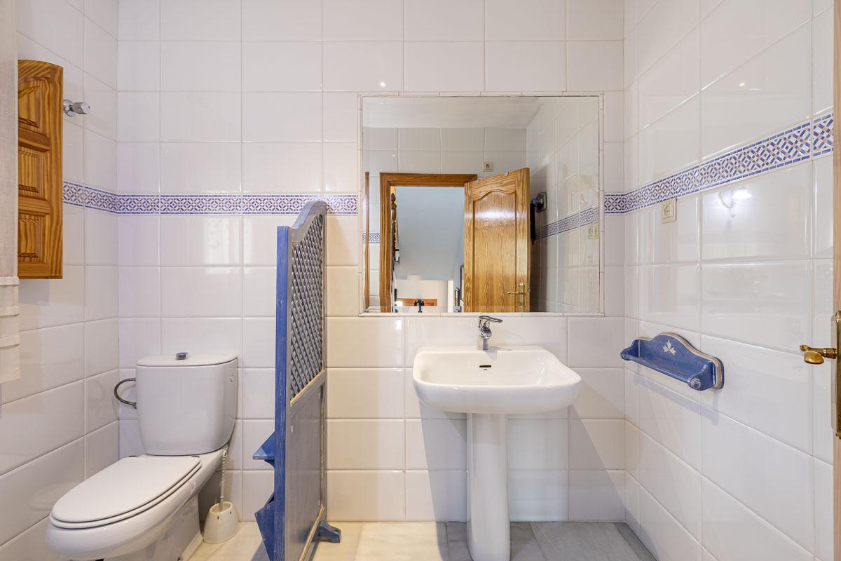 Imagen 22 Casa Aislada en venta en Huétor Vega / Junto a supermercado Consum