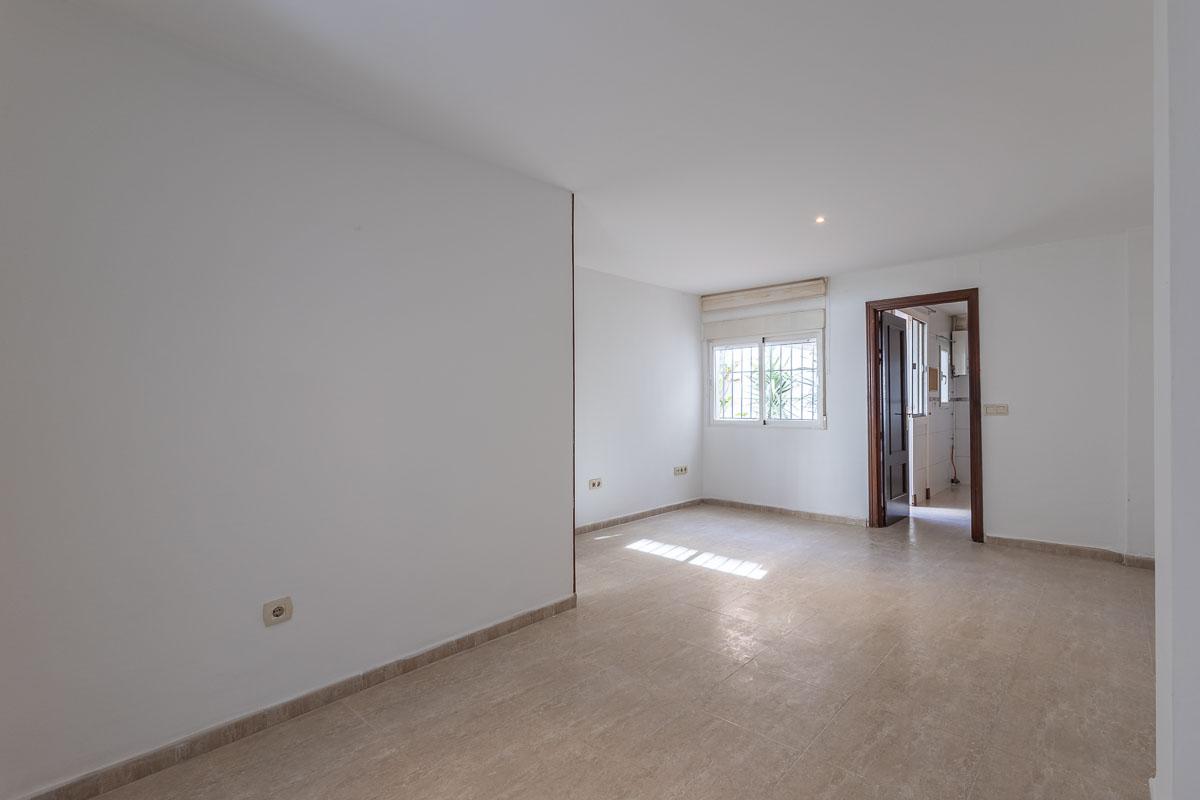 Imagen 2 Casa Adosada en venta en Armilla / Junto a Zurita. Zona Ayuntamiento.