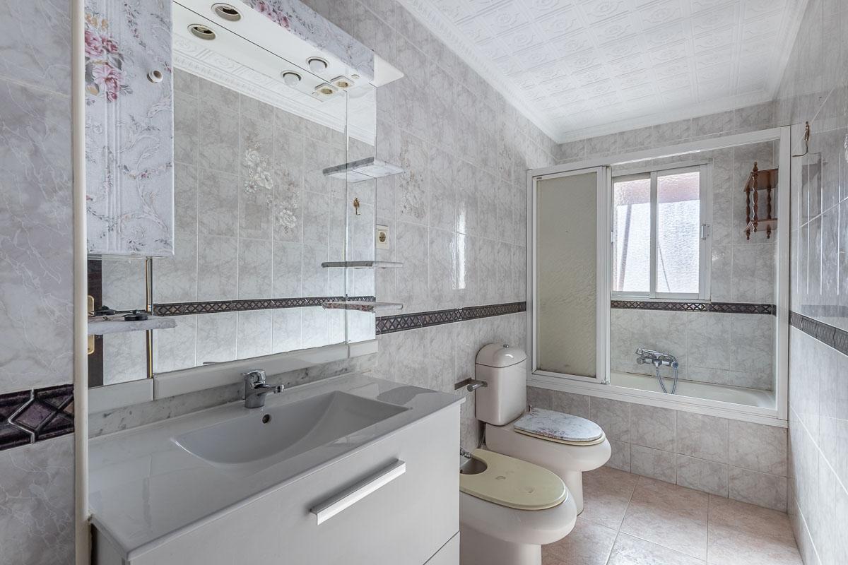 Imagen 23 Casa Adosada en venta en Armilla / Junto a Zurita. Zona Ayuntamiento.