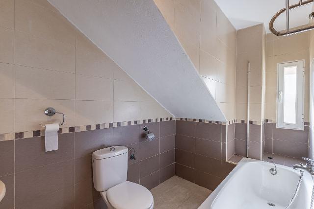 Imagen 10 Inmueble 294491 - Casa Adosada en venta en Armilla / Junto a Zurita. Zona Ayuntamiento.