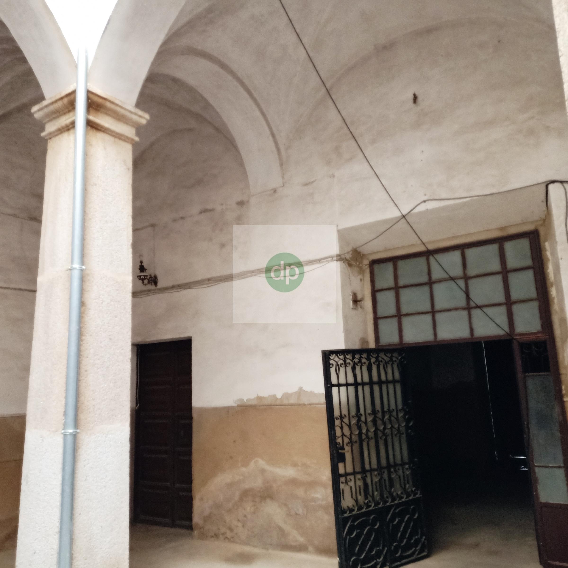 Imagen 4 Casa en venta en Cáceres / Casa Palacio junto a la Plaza Mayor. Inverta ahora !