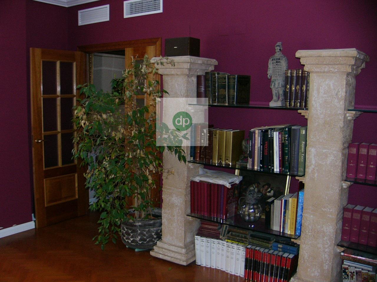 Imagen 1 Ático en venta en Badajoz / Entre Plaza de San Atón y Plaza de España.