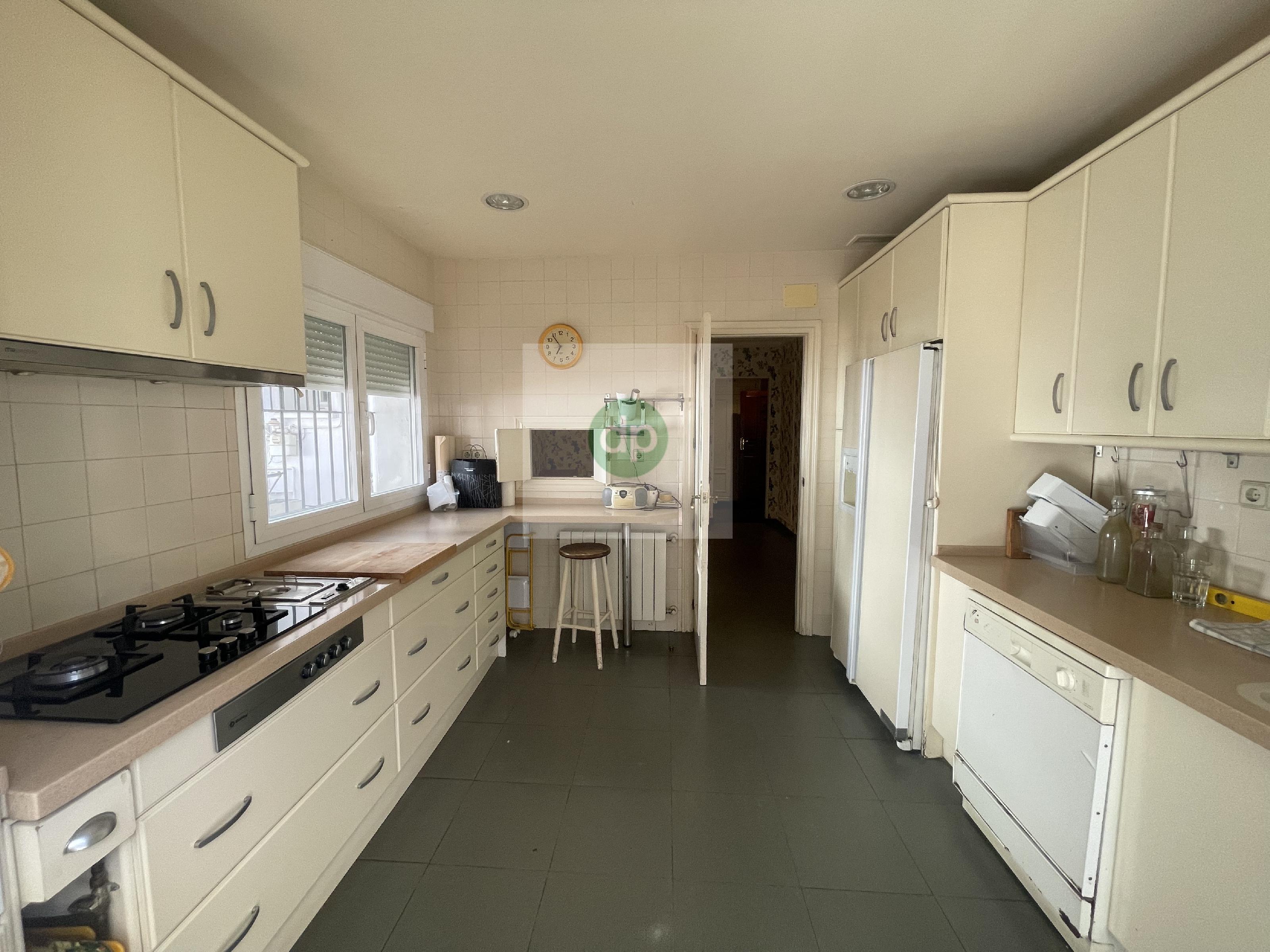 Imagen 6 Piso en venta en Badajoz / Plaza de los Alféreces, junto al Corte Inglés.