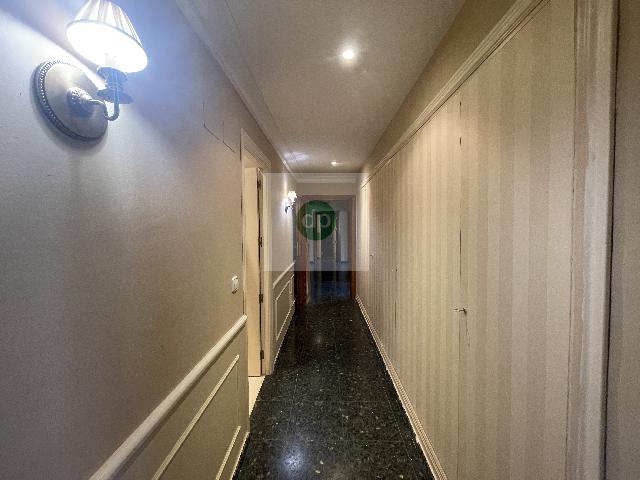 Imagen 10 Inmueble 271391 - Piso en venta en Badajoz / Plaza de los Alféreces, junto al Corte Inglés.