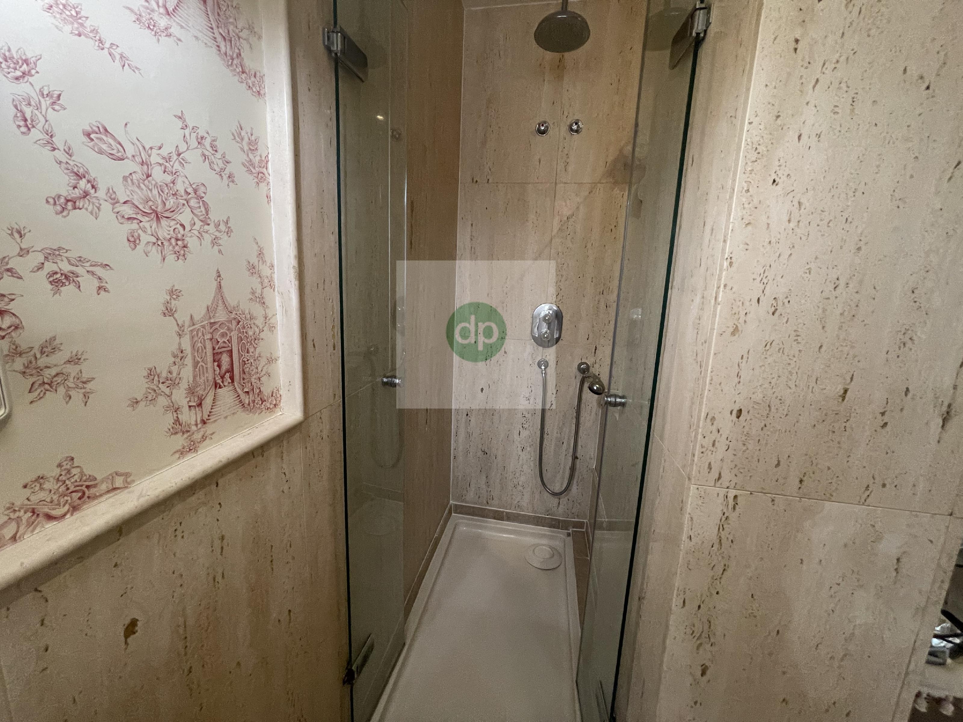 Imagen 12 Piso en venta en Badajoz / Plaza de los Alféreces, junto al Corte Inglés.