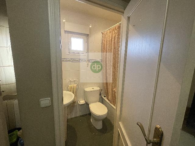 Imagen 2 Inmueble 271391 - Piso en venta en Badajoz / Plaza de los Alféreces, junto al Corte Inglés.