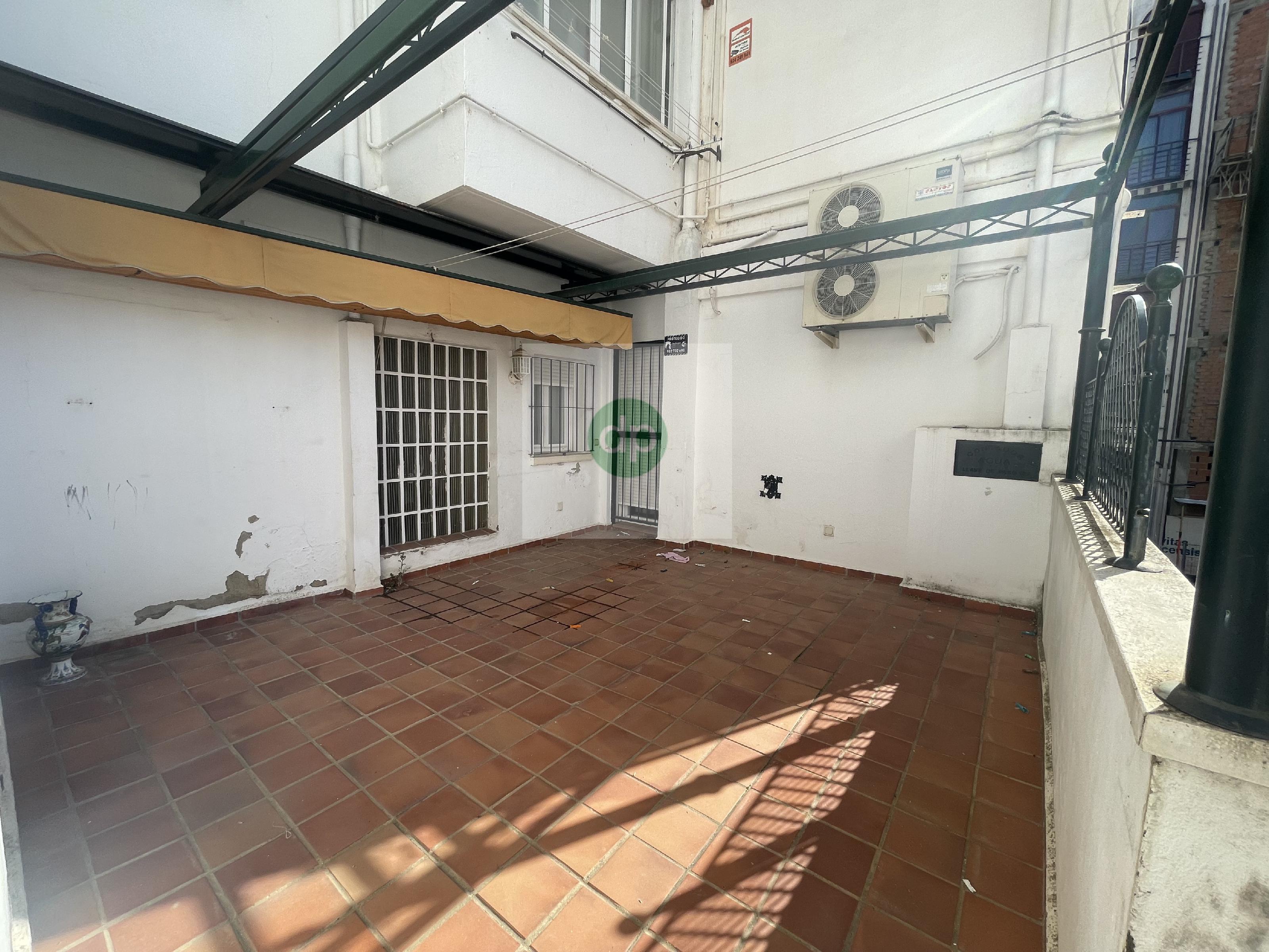 Imagen 14 Piso en venta en Badajoz / Plaza de los Alféreces, junto al Corte Inglés.