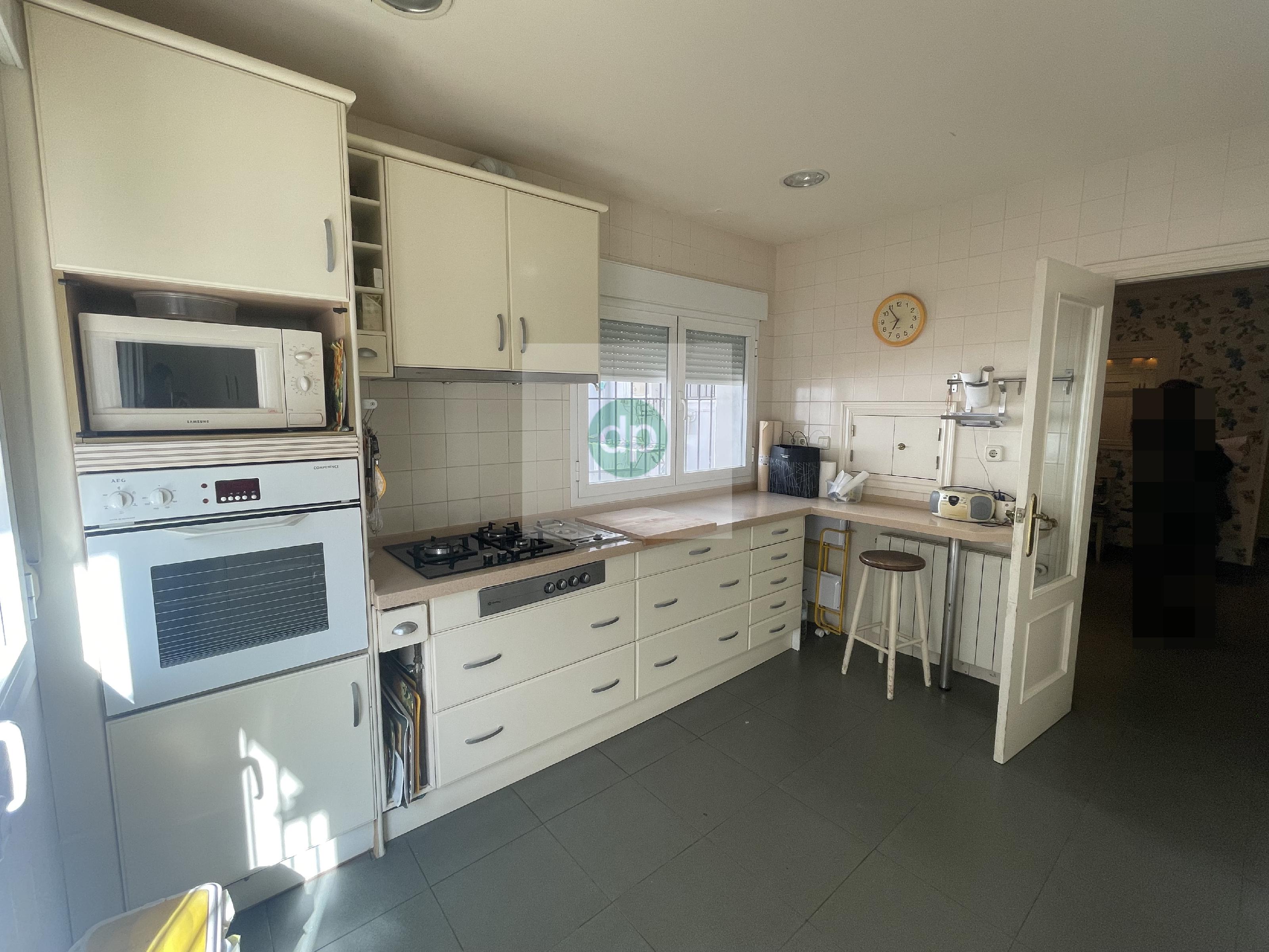 Imagen 26 Piso en venta en Badajoz / Plaza de los Alféreces, junto al Corte Inglés.