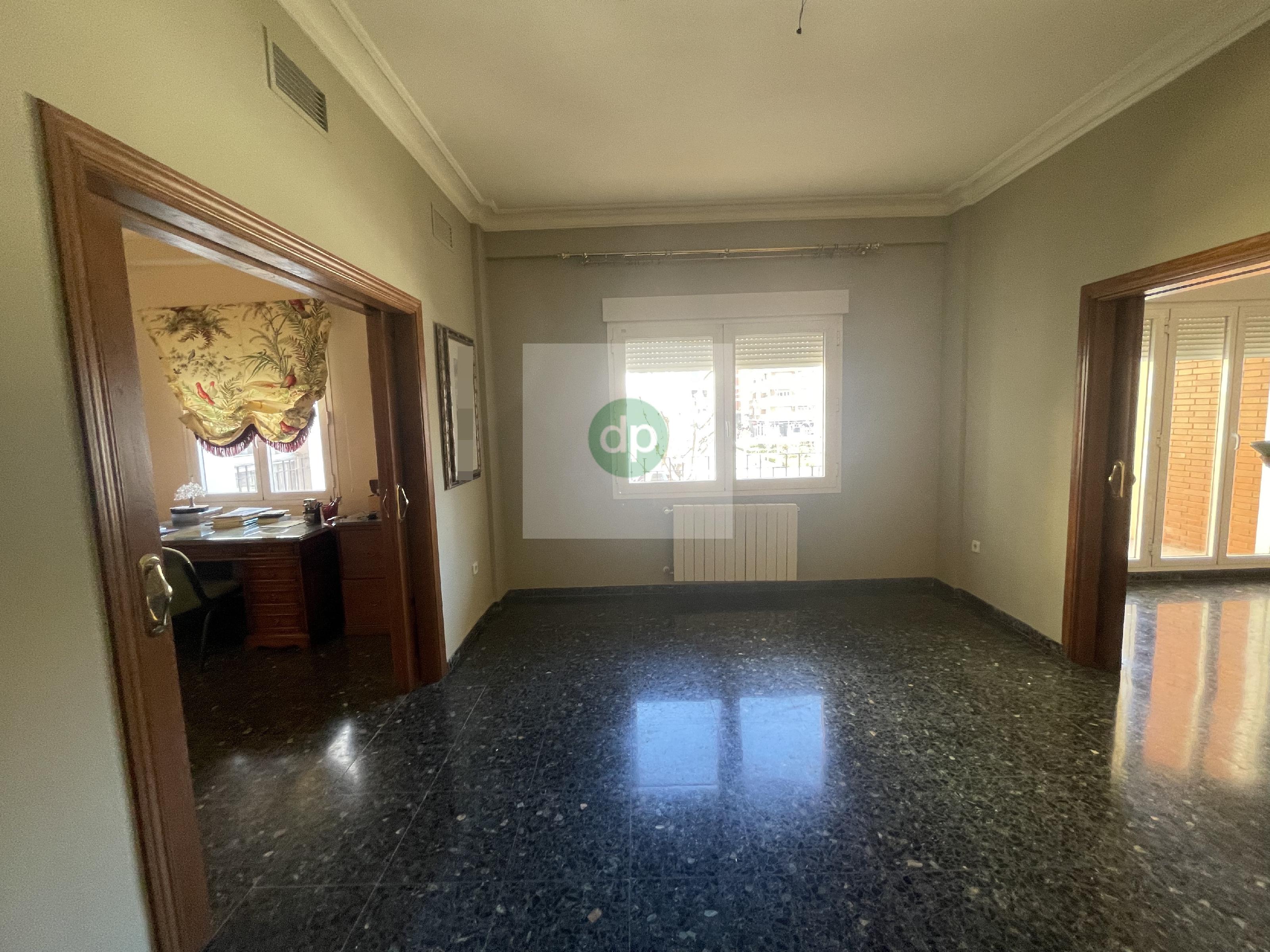 Imagen 28 Piso en venta en Badajoz / Plaza de los Alféreces, junto al Corte Inglés.