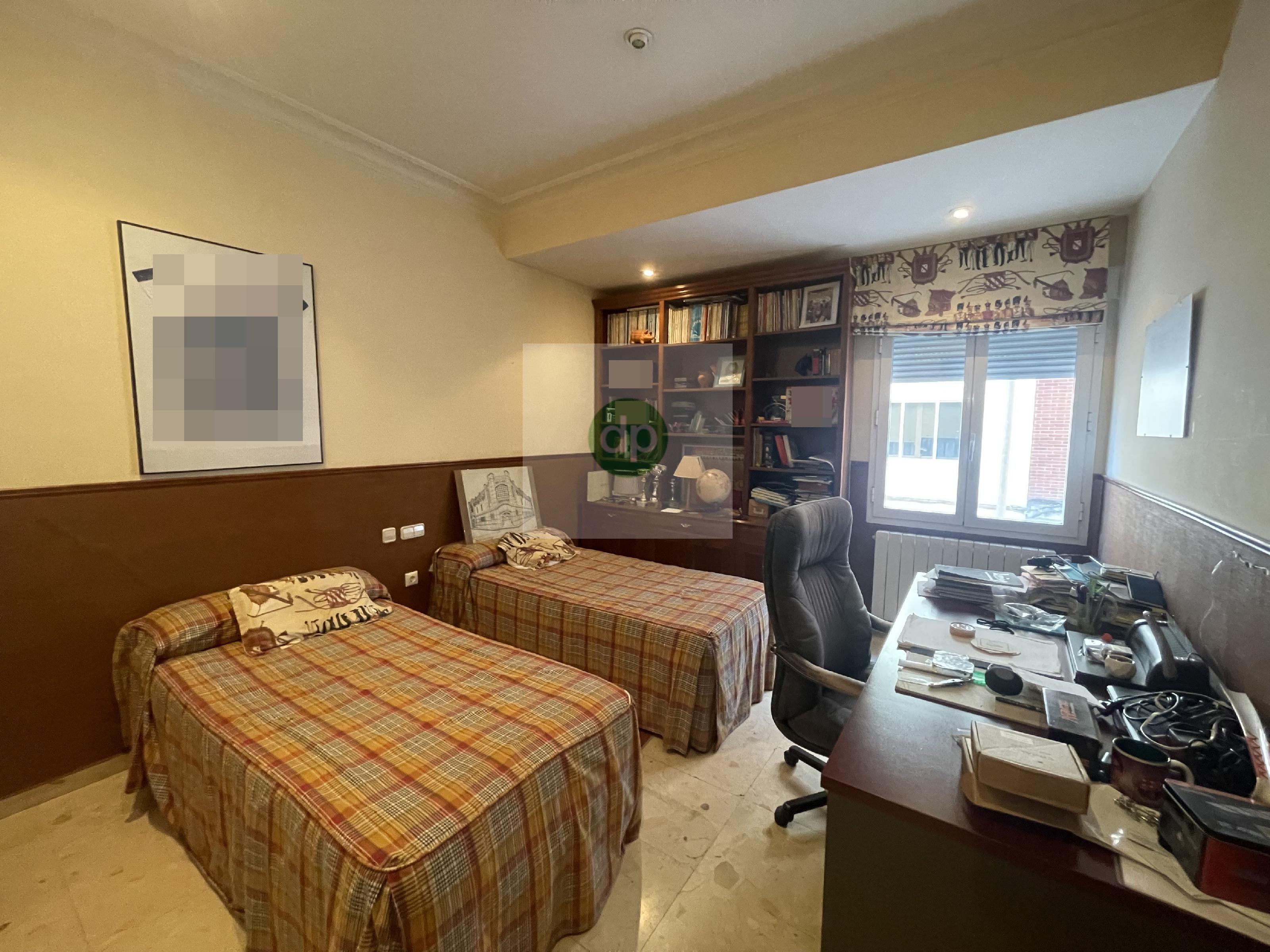 Imagen 29 Piso en venta en Badajoz / Plaza de los Alféreces, junto al Corte Inglés.