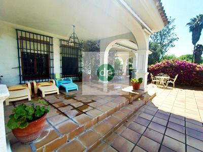 Imagen 2 Inmueble 285858 - Casa Aislada en venta en Badajoz / Frente al Complejo Alcántara y junto al Nuevo Vivero