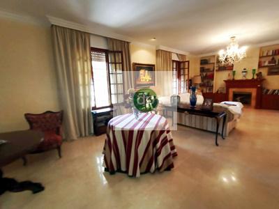 Imagen 12 Casa Aislada en venta en Badajoz / Frente al Complejo Alcántara y junto al Nuevo Vivero
