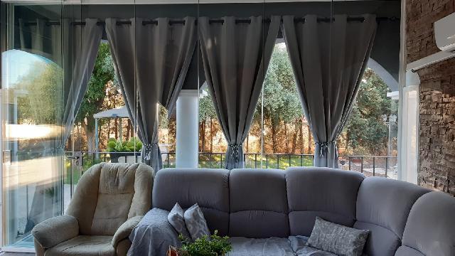 Imagen 1 Inmueble 287568 - Casa Aislada en venta en Badajoz / En la Carretera de Olivenza, frente al Corazón de Jesús