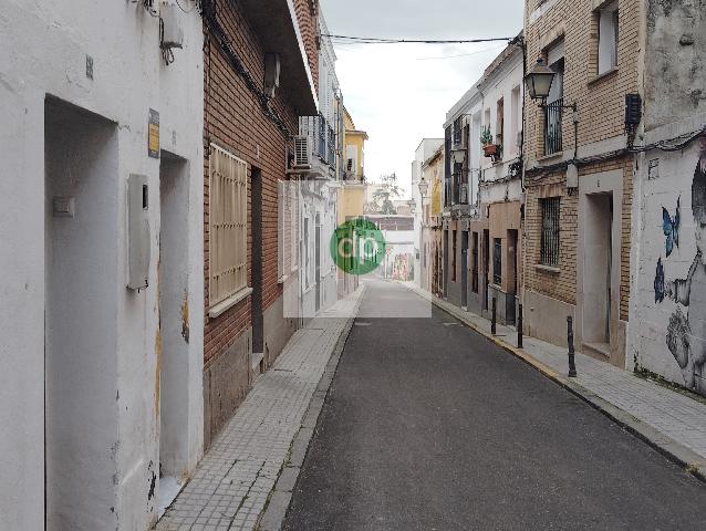 Imagen 5 Inmueble 292206 - Casa Adosada en venta en Badajoz / Cerca de la nueva zona de El Campillo y San Andrés