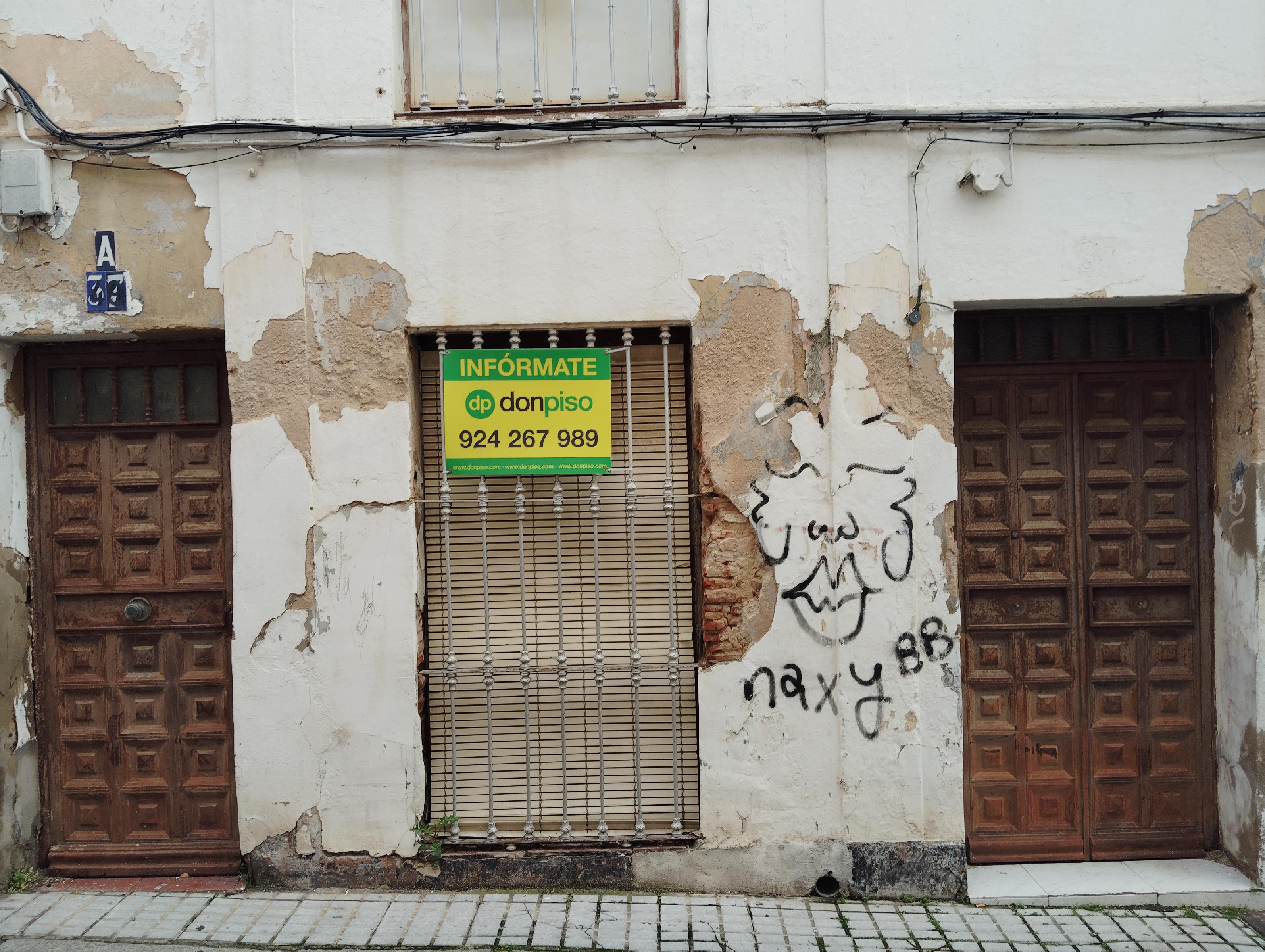 Imagen 2 Casa Adosada en venta en Badajoz / Cerca de la nueva zona de El Campillo y San Andrés