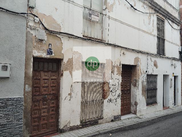 Imagen 3 Inmueble 292206 - Casa Adosada en venta en Badajoz / Cerca de la nueva zona de El Campillo y San Andrés