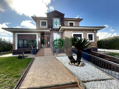 Imagen 59 Inmueble 292820 - Casa Aislada en venta en Badajoz / Ctra Talavera - Urbanización Golf Guadiana