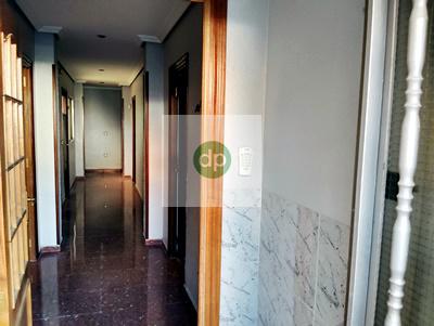 Imagen 3 Casa Adosada en venta en Badajoz / Al inicio de San Roque, próximo a Ricardo Carapeto.