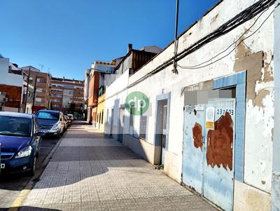 Imagen 1 Piso en venta en Badajoz / Próximo a Ricardo Carapeto, casa independiente