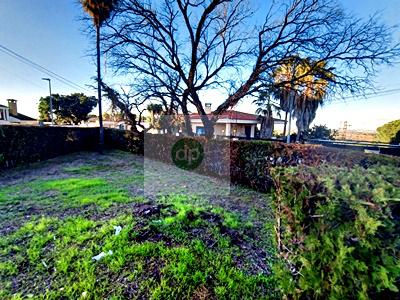 Imagen 4 Inmueble 299599 - Casa Aislada en venta en Badajoz / Los Montitos - Avenida principal. Ubicación inmejorable