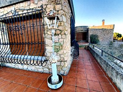 Imagen 33 Inmueble 299599 - Casa Aislada en venta en Badajoz / Los Montitos - Avenida principal. Ubicación inmejorable