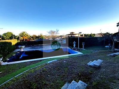 Imagen 30 Inmueble 299599 - Casa Aislada en venta en Badajoz / Los Montitos - Avenida principal. Ubicación inmejorable