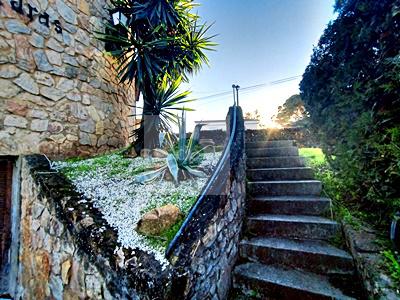 Imagen 3 Inmueble 299599 - Casa Aislada en venta en Badajoz / Los Montitos - Avenida principal. Ubicación inmejorable