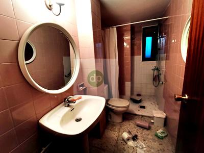 Imagen 29 Inmueble 299599 - Casa Aislada en venta en Badajoz / Los Montitos - Avenida principal. Ubicación inmejorable