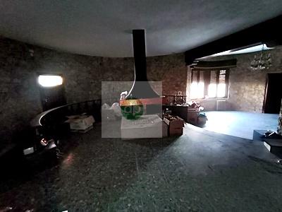 Imagen 8 Inmueble 299599 - Casa Aislada en venta en Badajoz / Los Montitos - Avenida principal. Ubicación inmejorable