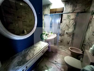 Imagen 13 Inmueble 299599 - Casa Aislada en venta en Badajoz / Los Montitos - Avenida principal. Ubicación inmejorable