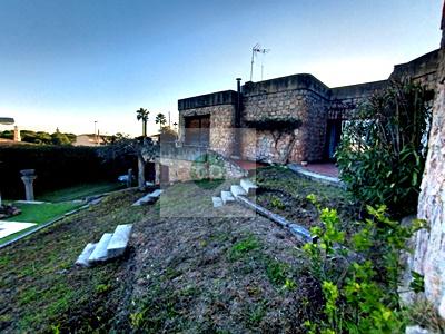 Imagen 1 Casa Aislada en venta en Badajoz / Los Montitos - Avenida principal. Ubicación inmejorable