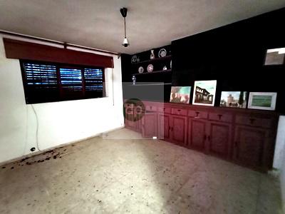 Imagen 28 Inmueble 299599 - Casa Aislada en venta en Badajoz / Los Montitos - Avenida principal. Ubicación inmejorable