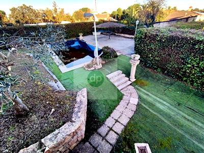 Imagen 34 Inmueble 299599 - Casa Aislada en venta en Badajoz / Los Montitos - Avenida principal. Ubicación inmejorable