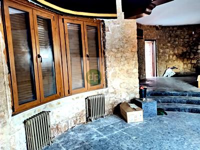 Imagen 9 Inmueble 299599 - Casa Aislada en venta en Badajoz / Los Montitos - Avenida principal. Ubicación inmejorable