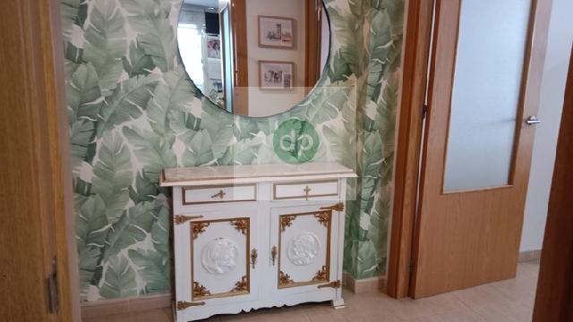 Imagen 6 Inmueble 301610 - Piso en venta en Badajoz / Cerro Gordo - en la calle de mayor actividad comercial