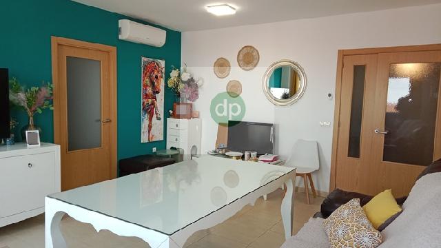 Imagen 16 Inmueble 301610 - Piso en venta en Badajoz / Cerro Gordo - en la calle de mayor actividad comercial