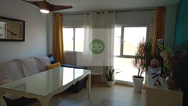 Imagen 15 Inmueble 301610 - Piso en venta en Badajoz / Cerro Gordo - en la calle de mayor actividad comercial