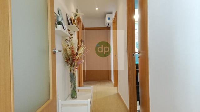 Imagen 20 Inmueble 301610 - Piso en venta en Badajoz / Cerro Gordo - en la calle de mayor actividad comercial