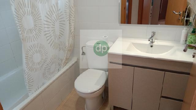 Imagen 37 Inmueble 301610 - Piso en venta en Badajoz / Cerro Gordo - en la calle de mayor actividad comercial