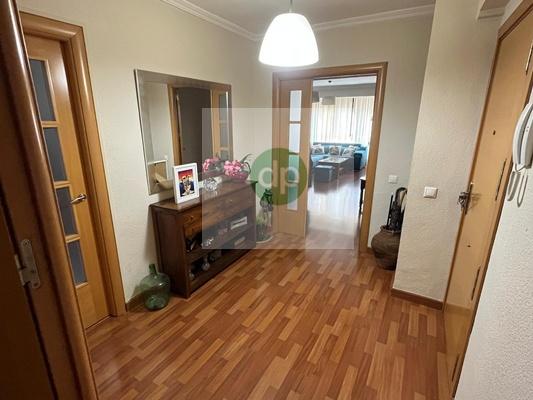 Imagen 3 Inmueble 301612 - Piso en venta en Badajoz / Junto a Av Ramón y Cajal - Memoria de Menacho