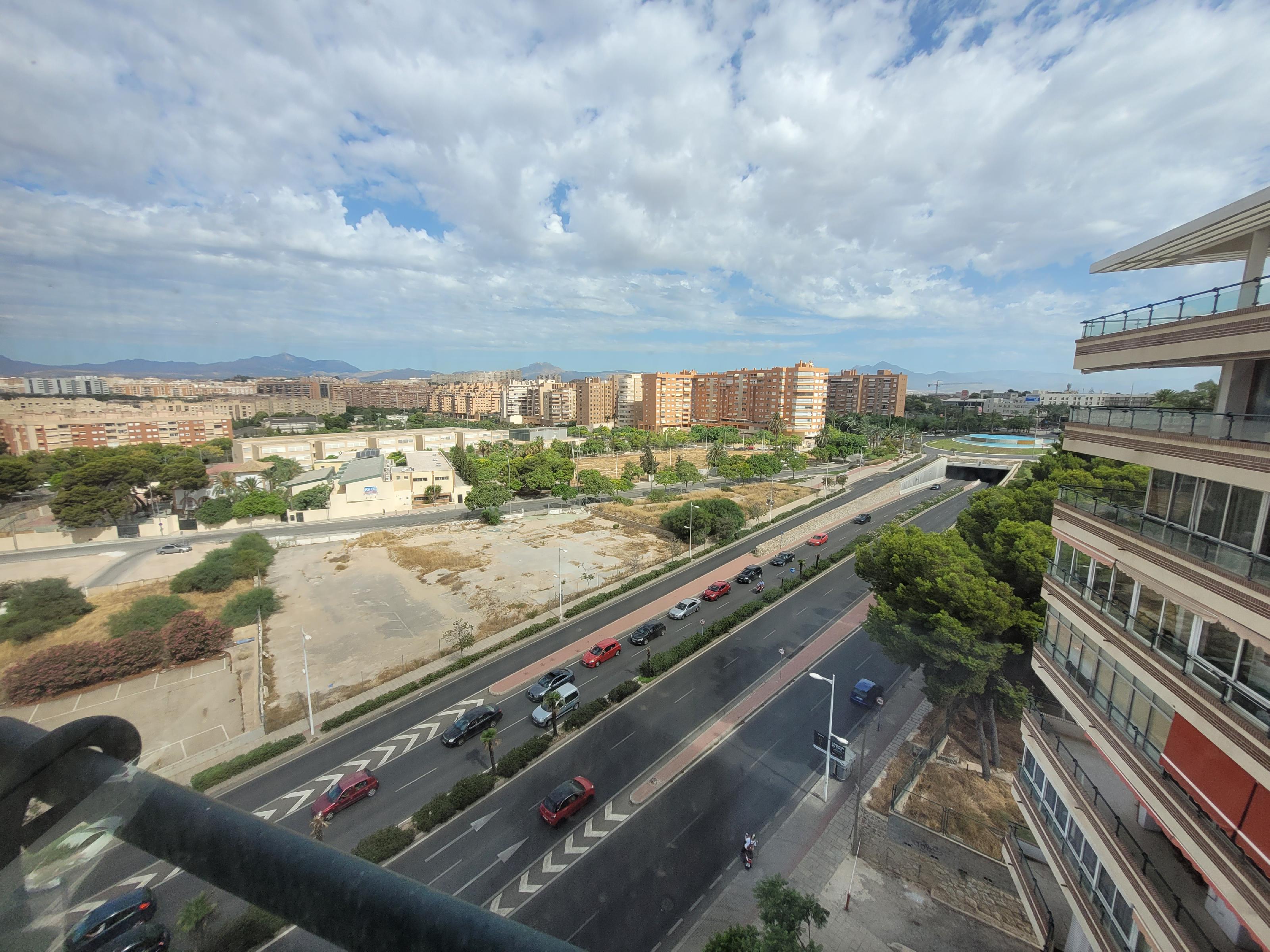 Imagen 1 Apartamento en venta en Alicante/alacant / Avda. de Denia, junto colegio, hospitales, c. c...