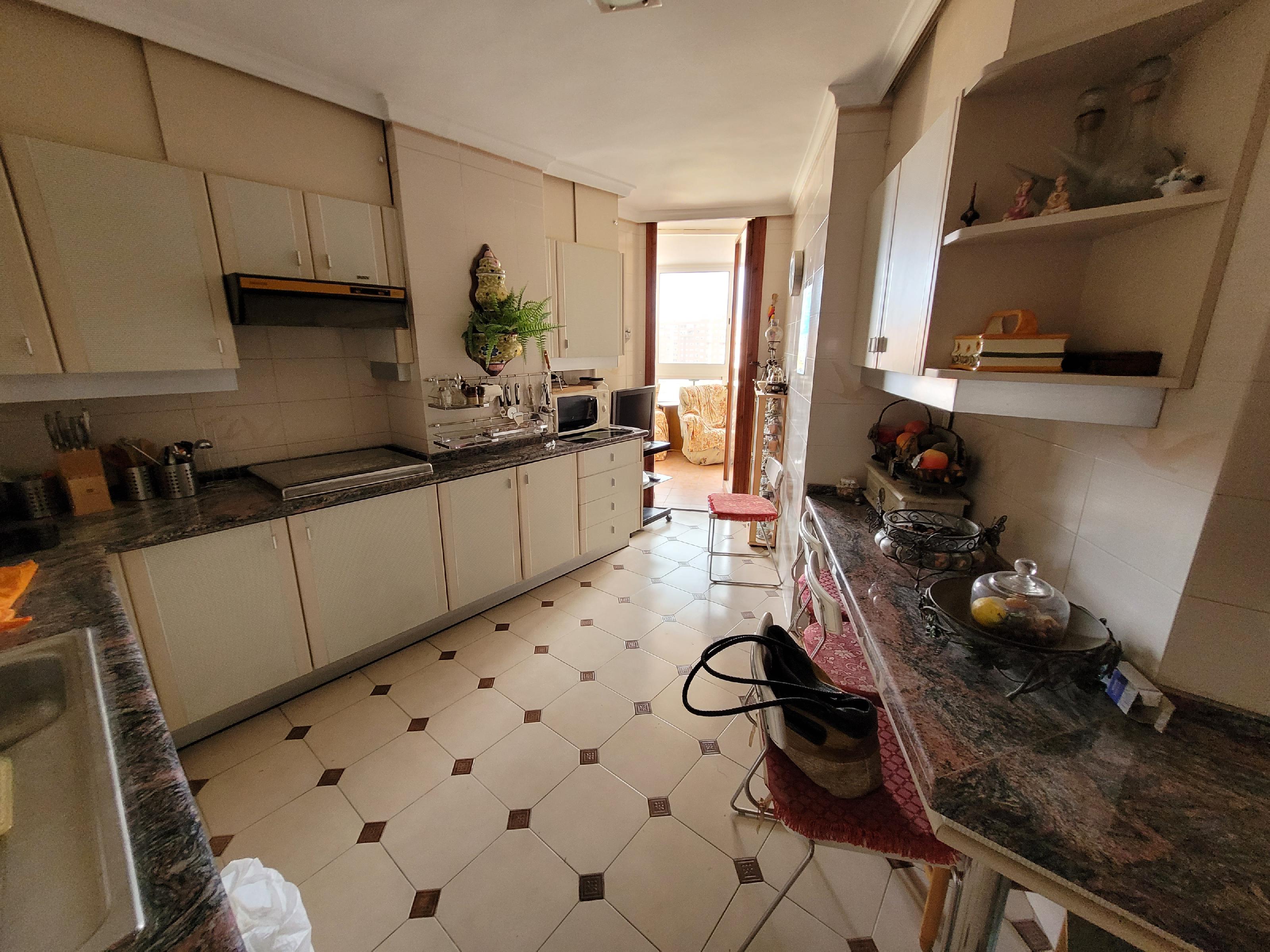 Imagen 9 Apartamento en venta en Alicante/alacant / Avda. de Denia, junto colegio, hospitales, c. c...